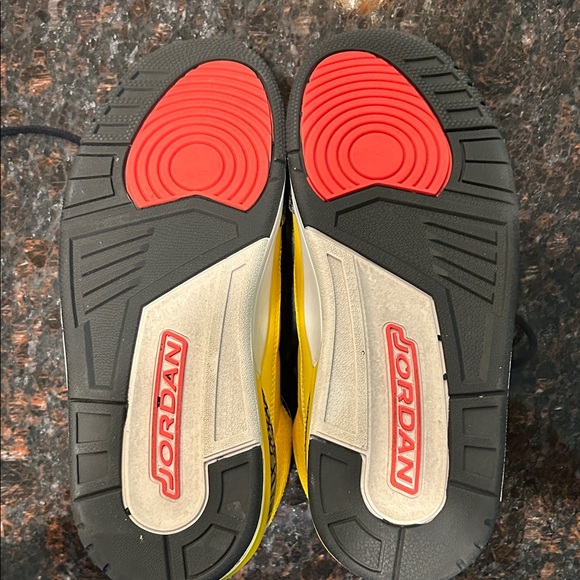 Custom Nike Jordan 3 - Picture 5 of 8